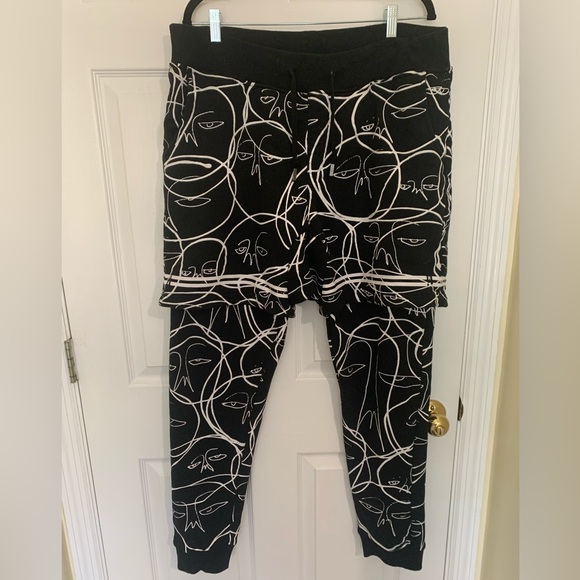 RARE Haculla men’s One of a Kind sweatpants/joggers. Size L